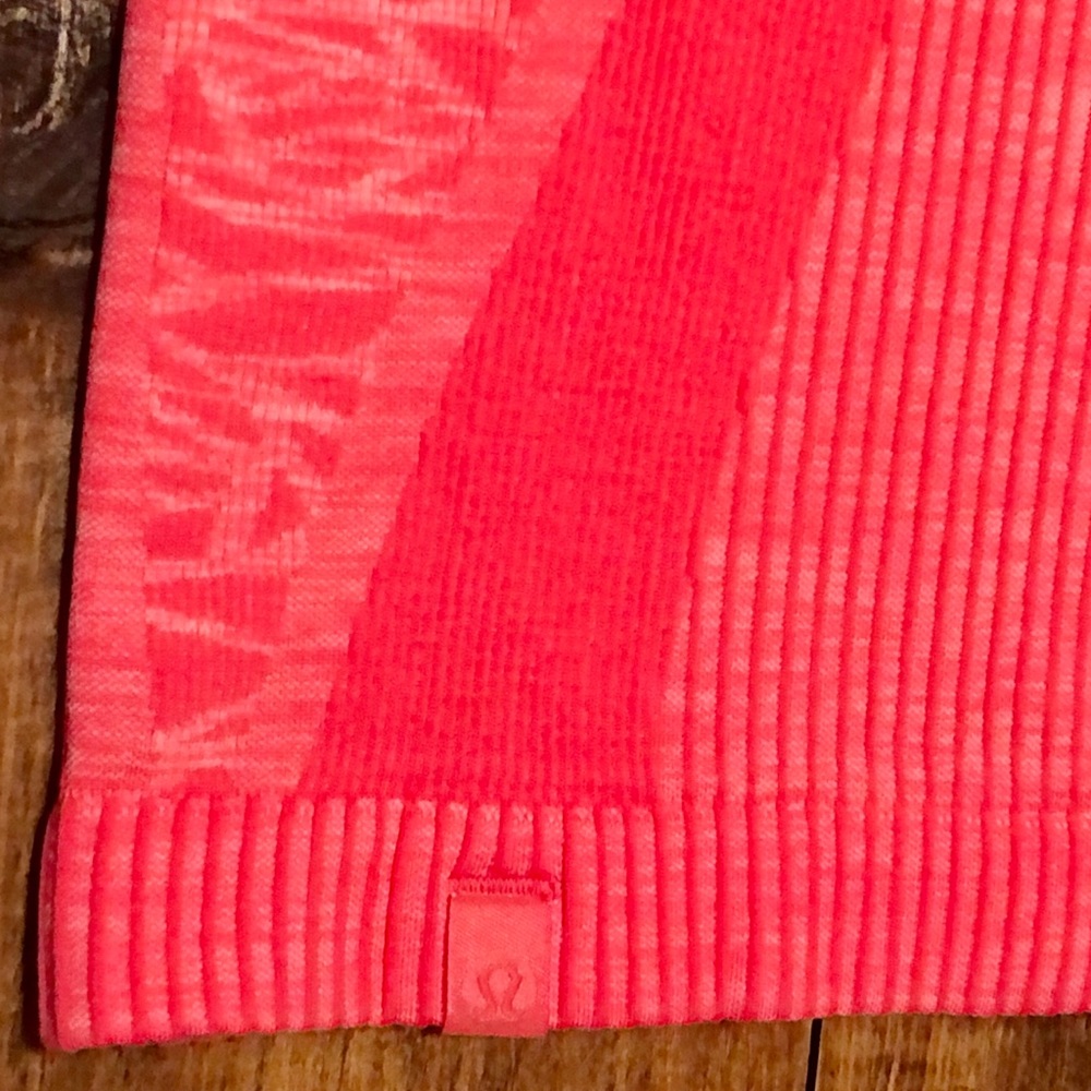 Lululemon swiftly tech long sleeve sz 2